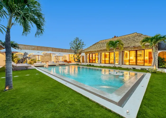 Villa El Gaucho: Brand New 9bdr Prime Location