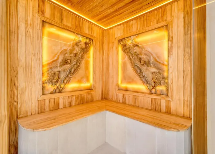 Villa El Gaucho: Brand New 9bdr Prime Location