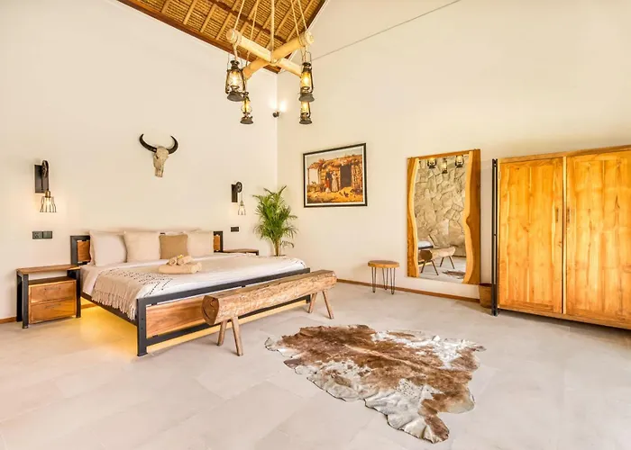 Villa El Gaucho: Brand New 9bdr Prime Location *