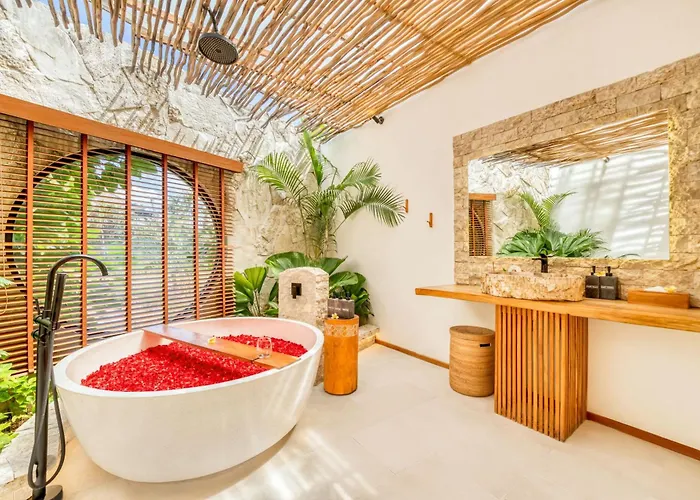 El Gaucho: Brand New 9bdr Prime Location Villa *