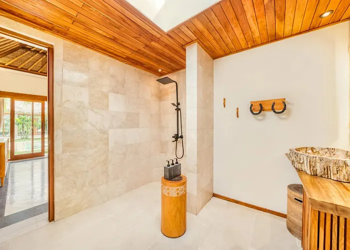 Villa El Gaucho: Brand New 9bdr Prime Location *