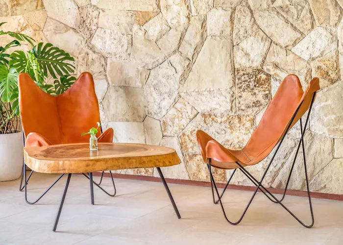 Villa El Gaucho: Brand New 9bdr Prime Location *