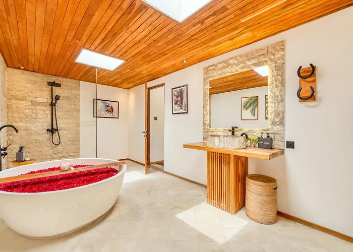 El Gaucho: Brand New 9bdr Prime Location Villa Seminyak